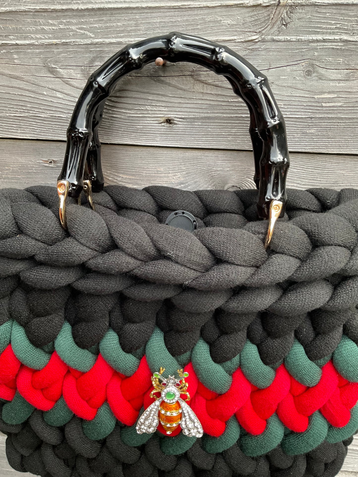StripeBag 🐝 Aurelia