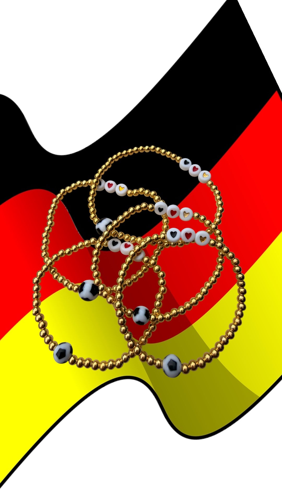 Ein 5erSet WM Armbänder 