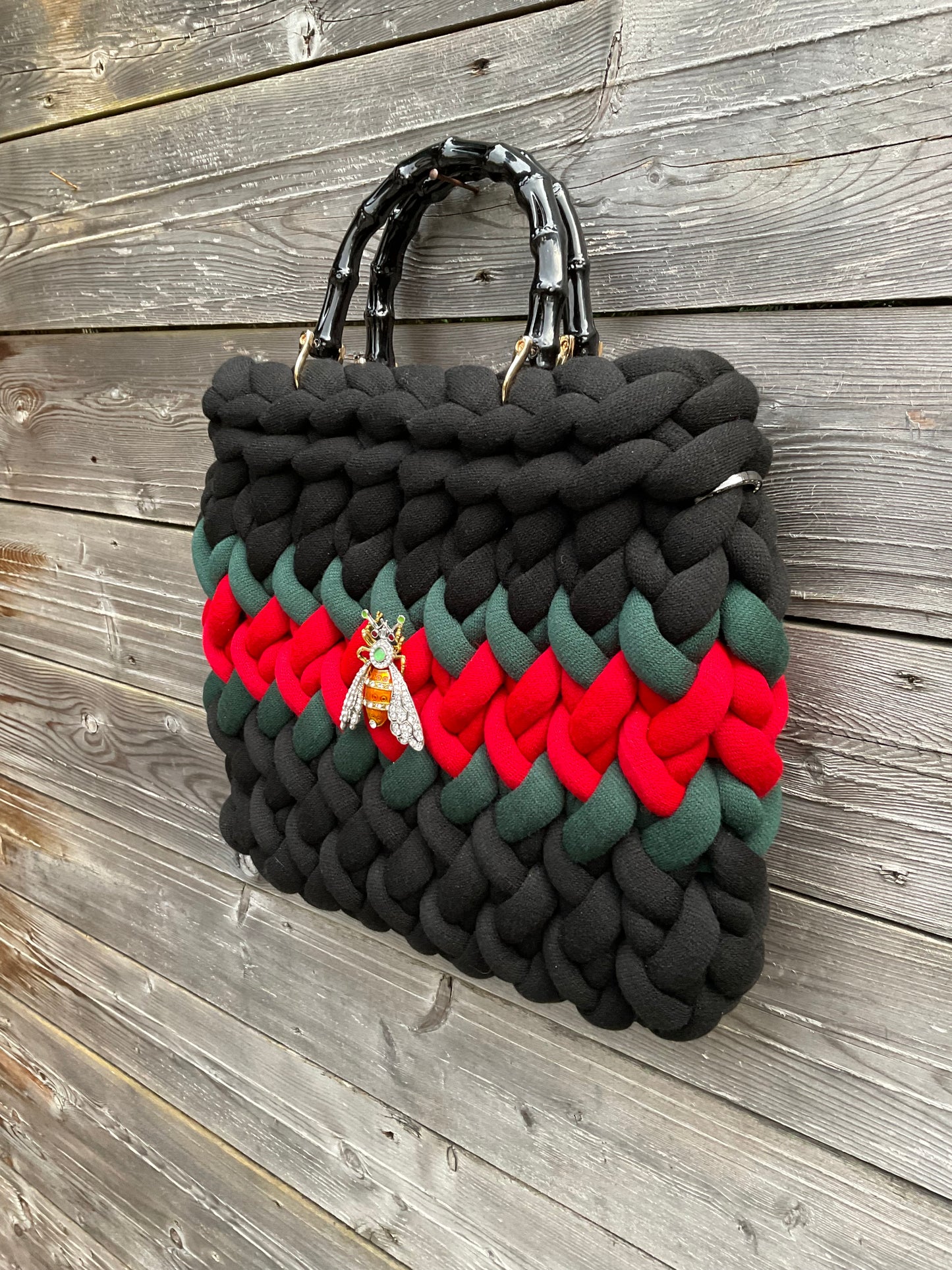 StripeBag 🐝 Aurelia