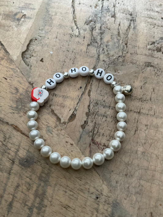 Perlenarmband mit Wichtel und Glöckchen 